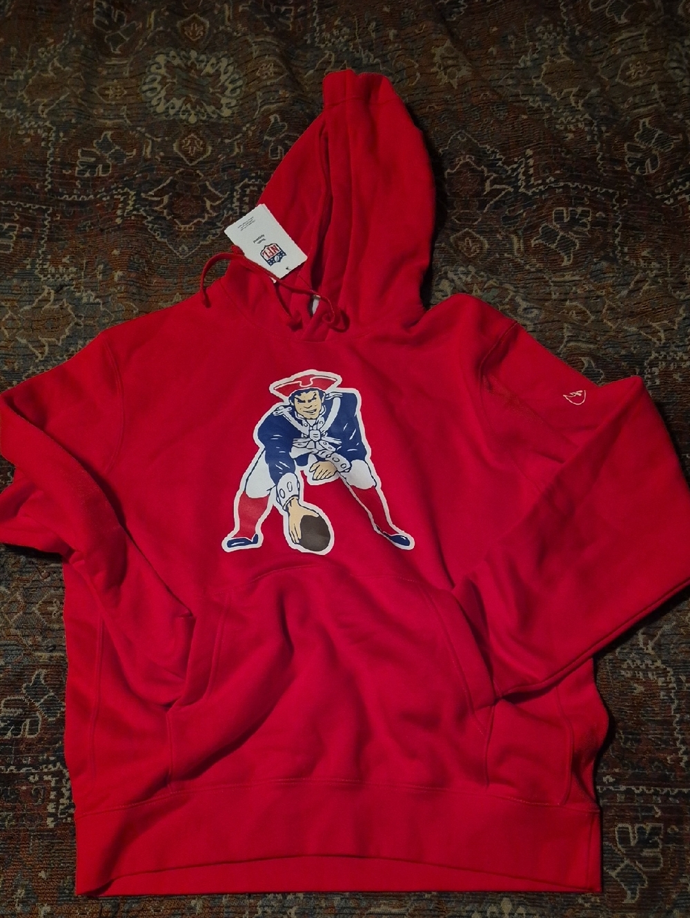 NEW Nike Red Medium Men's Hoodie with Patriots Old Scool Logo